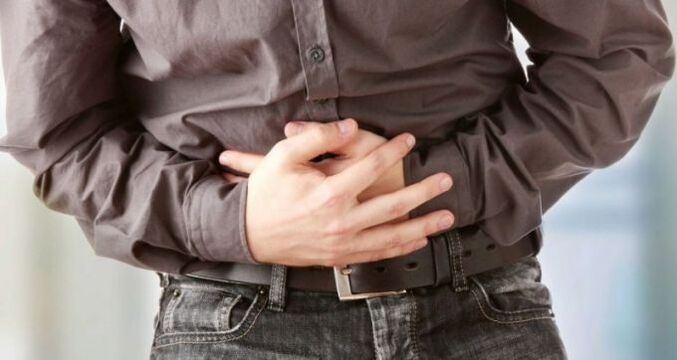 bolest břicha jako příznak přítomnosti červů